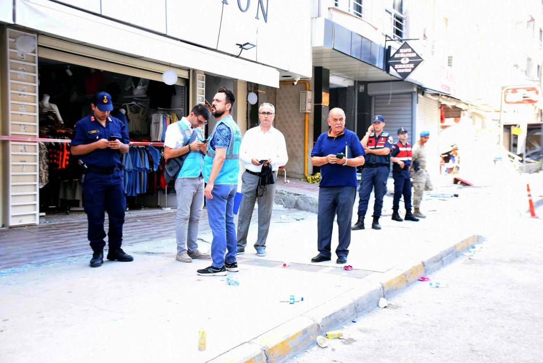 İzmir’deki faciada hasar tespit çalışmaları başladı 17